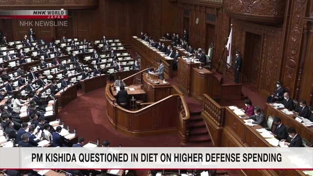Премьер-министр Кисида Фумио ответил на вопросы после своего политического выступления в парламенте