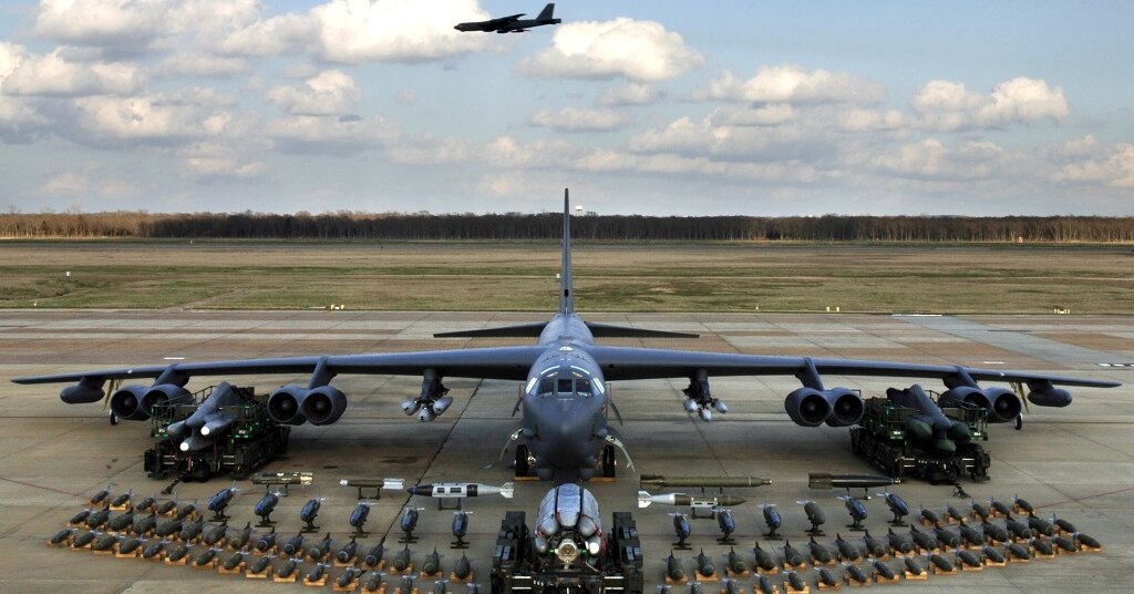 Япония и США провели совместные учения ВВС с использованием бомбардировщиков B-52