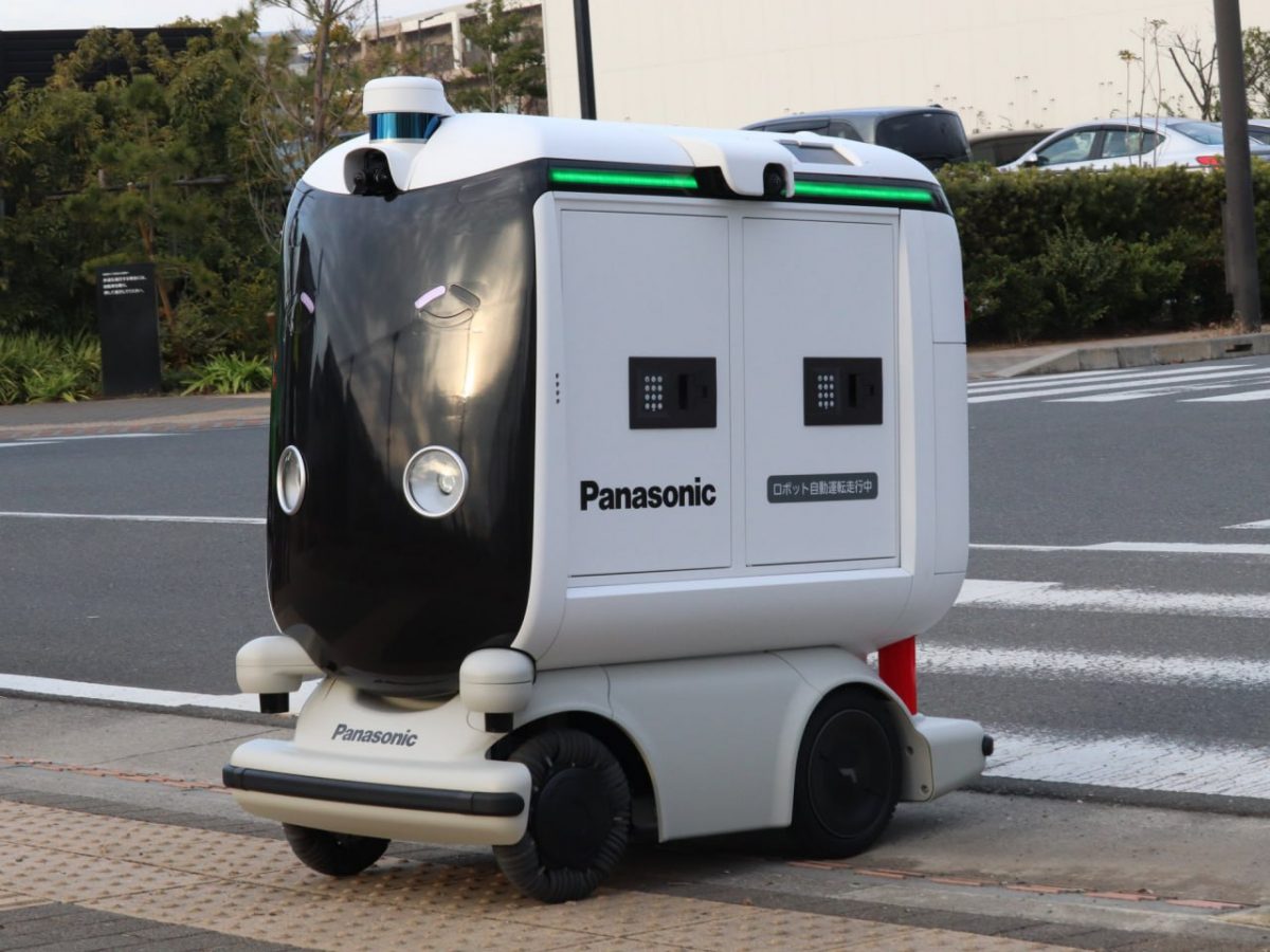 В Японии прошли завершающие испытания робота — доставщика товаров