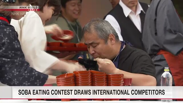 В японской префектуре Иватэ состоялся первый международный конкурс любителей гречневой лапши «ванко соба»