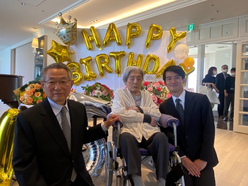 Старейшей жительницей Японии стала 115-летняя Томико Итоока