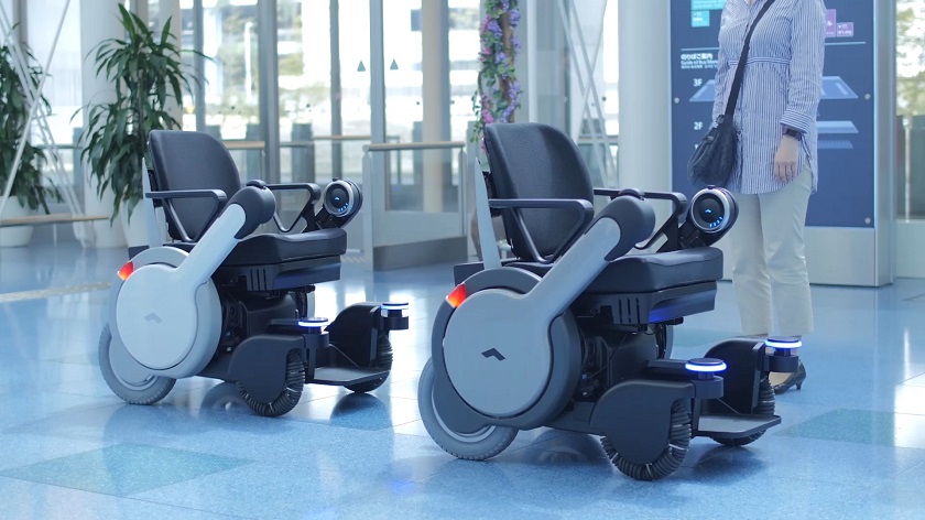 В Японии появятся инвалидные кресла-коляски с автопилотом