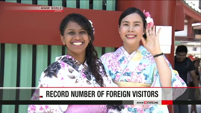 Количество иностранцев, посетивших Японию в этом году, достигло рекордной отметки
