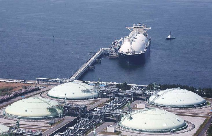 Япония в августе увеличила импорт СПГ из РФ на 211%, а нефти сократила на 20%