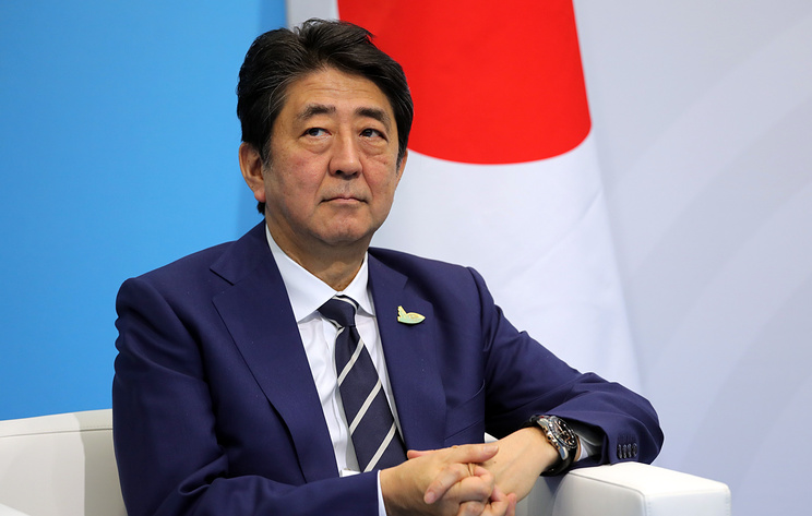 Абэ выступил за решение территориальной проблемы и заключение мирного договора с РФ