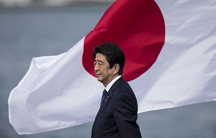 Опрос: рейтинг поддержки Синдзо Абэ упал до рекордного минимума
