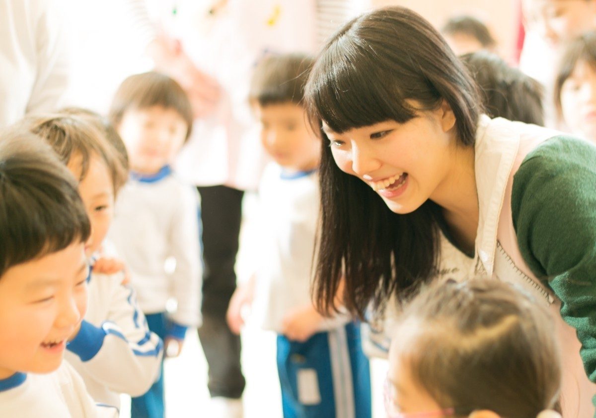 Воспитатель японского детского сада: квалификационные требования, профессиональная подготовка и повышение квалификации