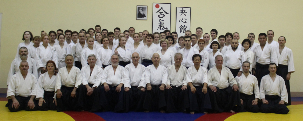Традиционный учебно-тренировочный семинар по айкидо, посвящённый 35 годовщине клуба Оосинкан под руководством инструктора Всемирного центра айкидо Таканори Курибаяси (7 дан, Сихан)