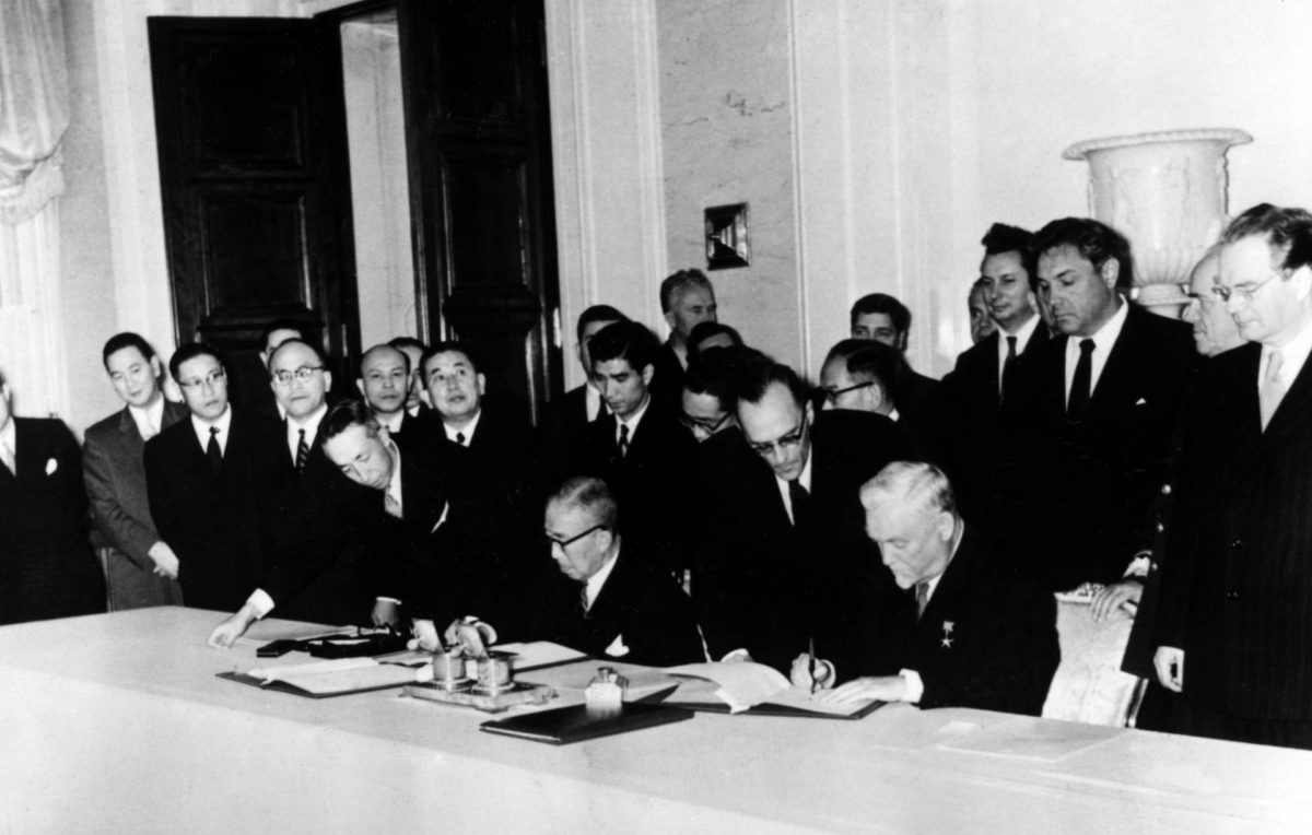 СМИ: Япония в 1956 году отказалась включать в декларацию с СССР антиядерный пункт