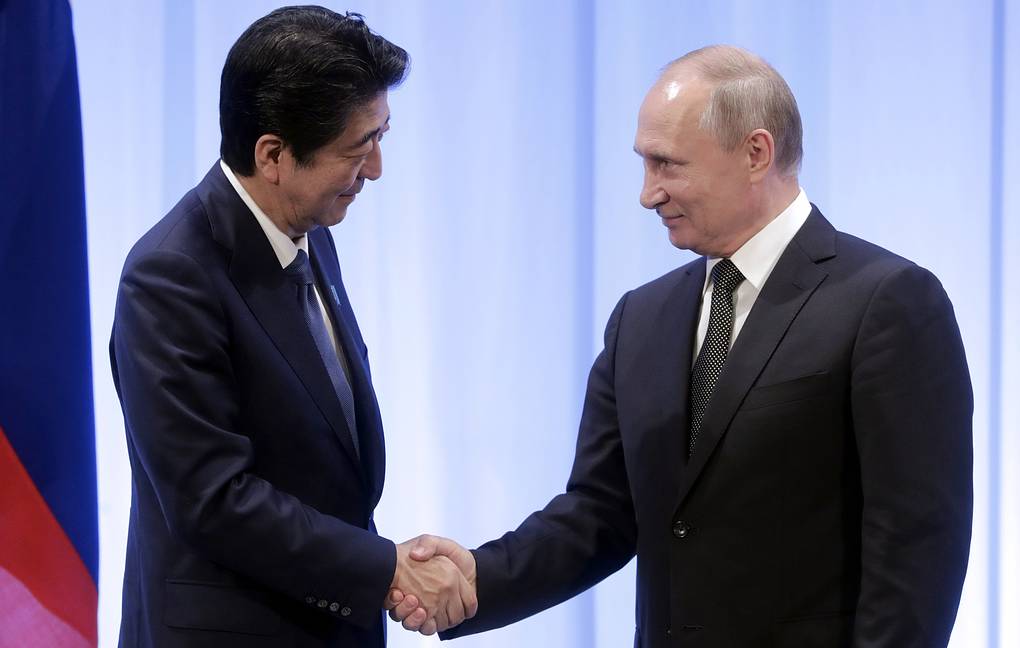 Абэ считает, что Путин разделяет его желание заключить мирный договор