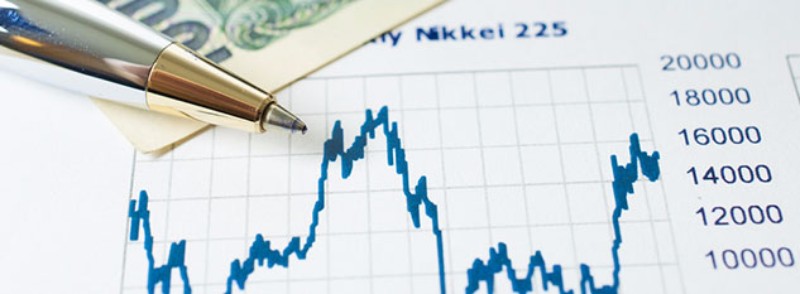 В один из моментов индекс Nikkei опустился более, чем на 400 пунктов