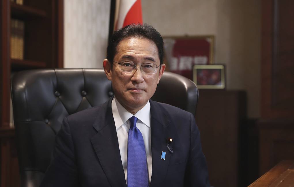 Премьер Японии выразил соболезнования семьям погибших в связи с трагедией в Сеуле