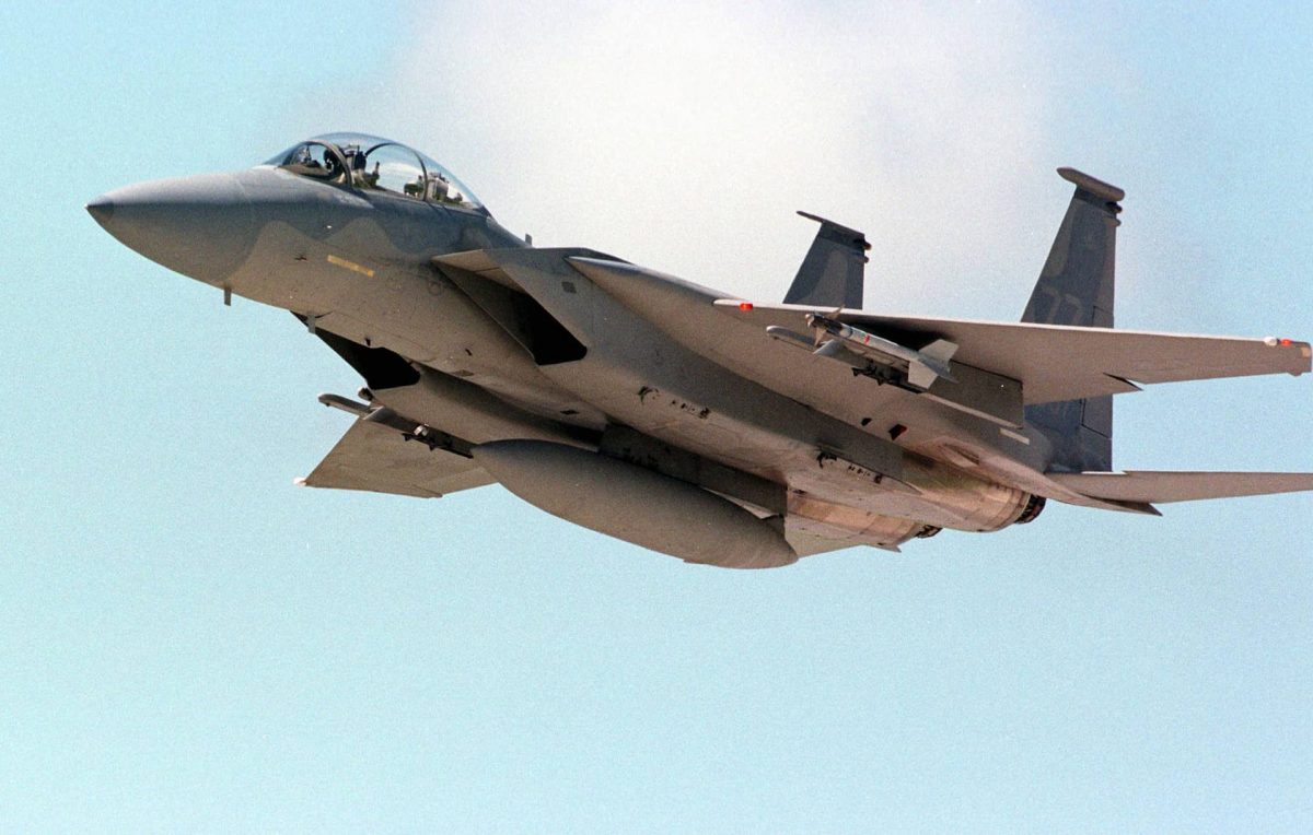 В Японии нашли тело пилота разбившегося истребителя F-15