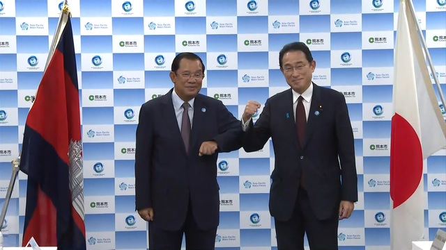 Премьер-министр Японии договорился с премьер-министрами трех стран о сотрудничестве по ситуации в Украине