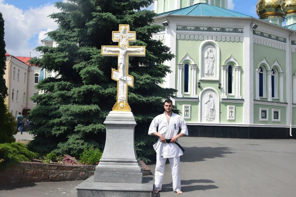 В Челябинске открылась уникальная секция карате при кафедральном соборе