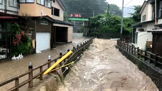 Еще больше проливных дождей может обрушиться на север региона Тохоку