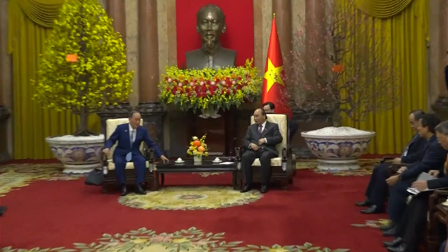 Бывший премьер-министр Японии Суга Ёсихидэ выразил намерение укреплять экономические связи с Вьетнамом