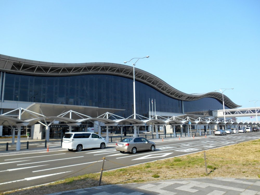 Аэропорт Сэндай в Японии возобновил регулярные международные авиарейсы после почти 3-летнего перерыва