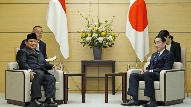 В Токио состоялась встреча премьер-министра Японии Кисида с избранным президентом Индонезии Прабово
