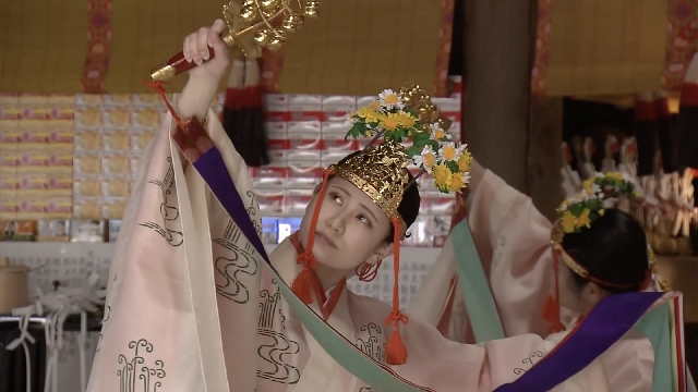 На многовековом японском фестивале в Нара были вознесены молитвы о крепком здоровье