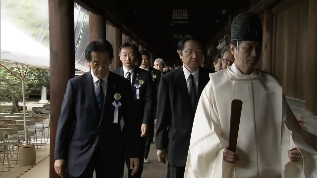 Группа депутатов Парламента Японии посетила храм Ясукуни