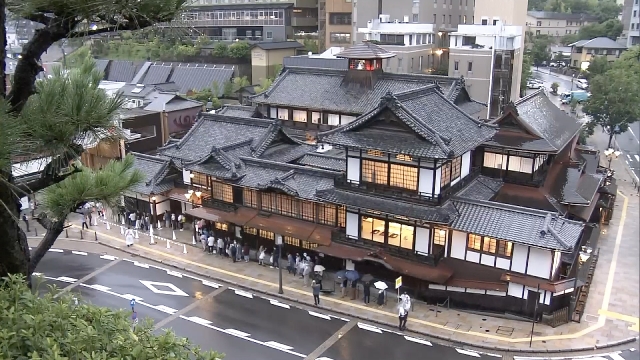 После масштабной реконструкции в Японии вновь полностью открылся исторический комплекс на горячем источнике