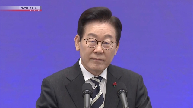 Президент Южной Кореи распорядился провести расследование в отношении религиозных групп и политиков