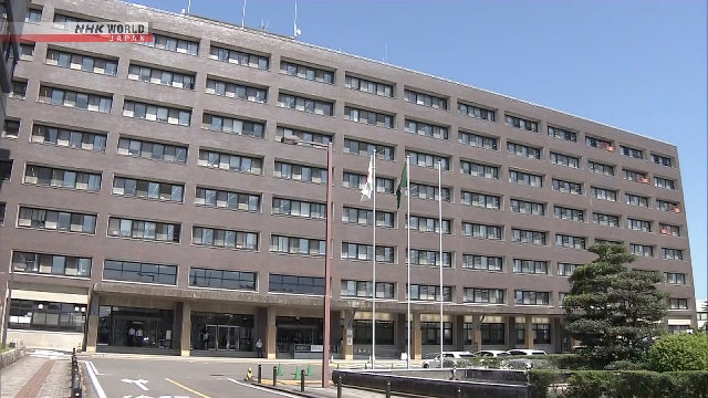 Источники сообщили, что администрация префектуры Миэ рассматривает вопрос о прекращении приема на работу иностранных граждан