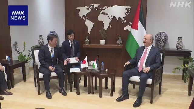 Министр иностранных дел Японии призвал к неуклонному прогрессу в реформировании палестинской администрации