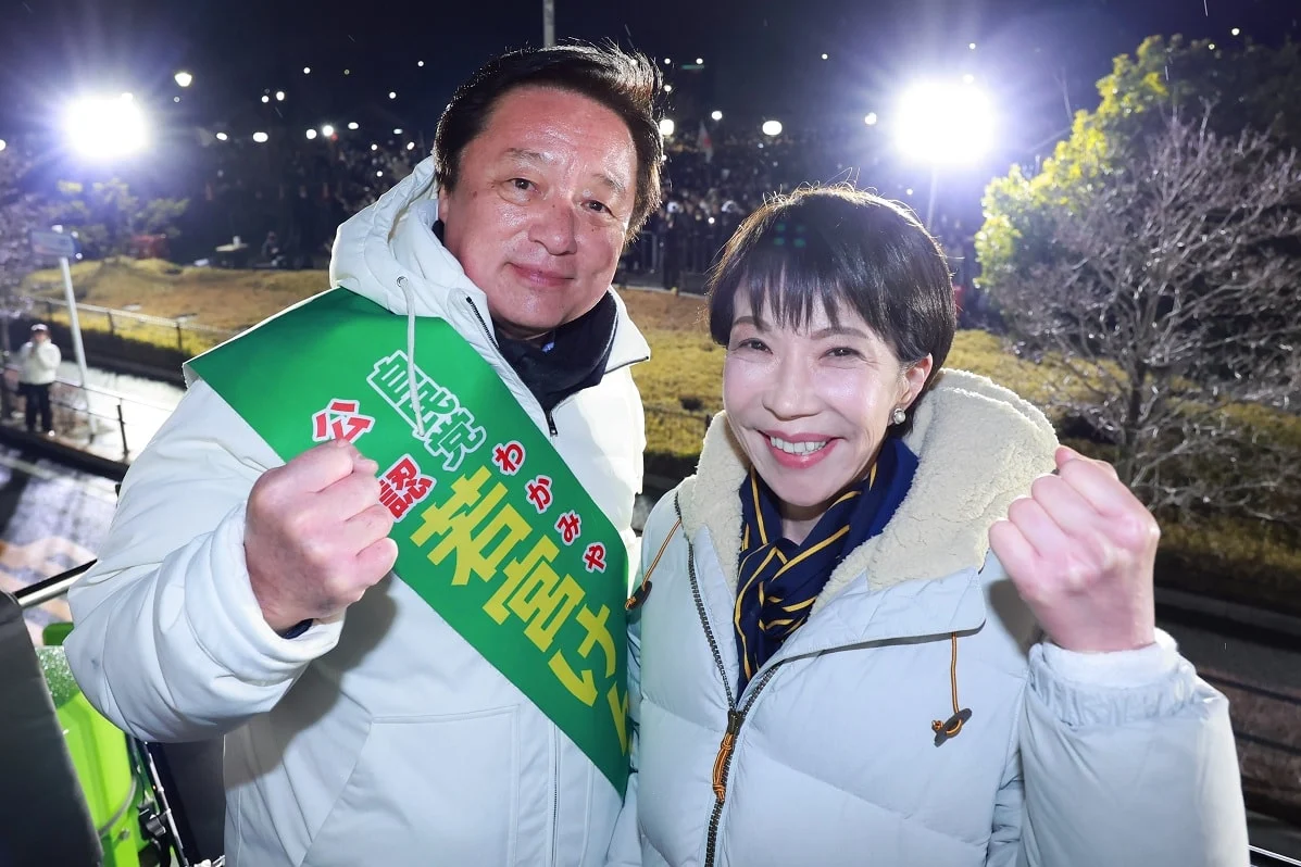 В Японии началось голосование, и, по прогнозам, премьер-министр Такаичи одержит убедительную победу