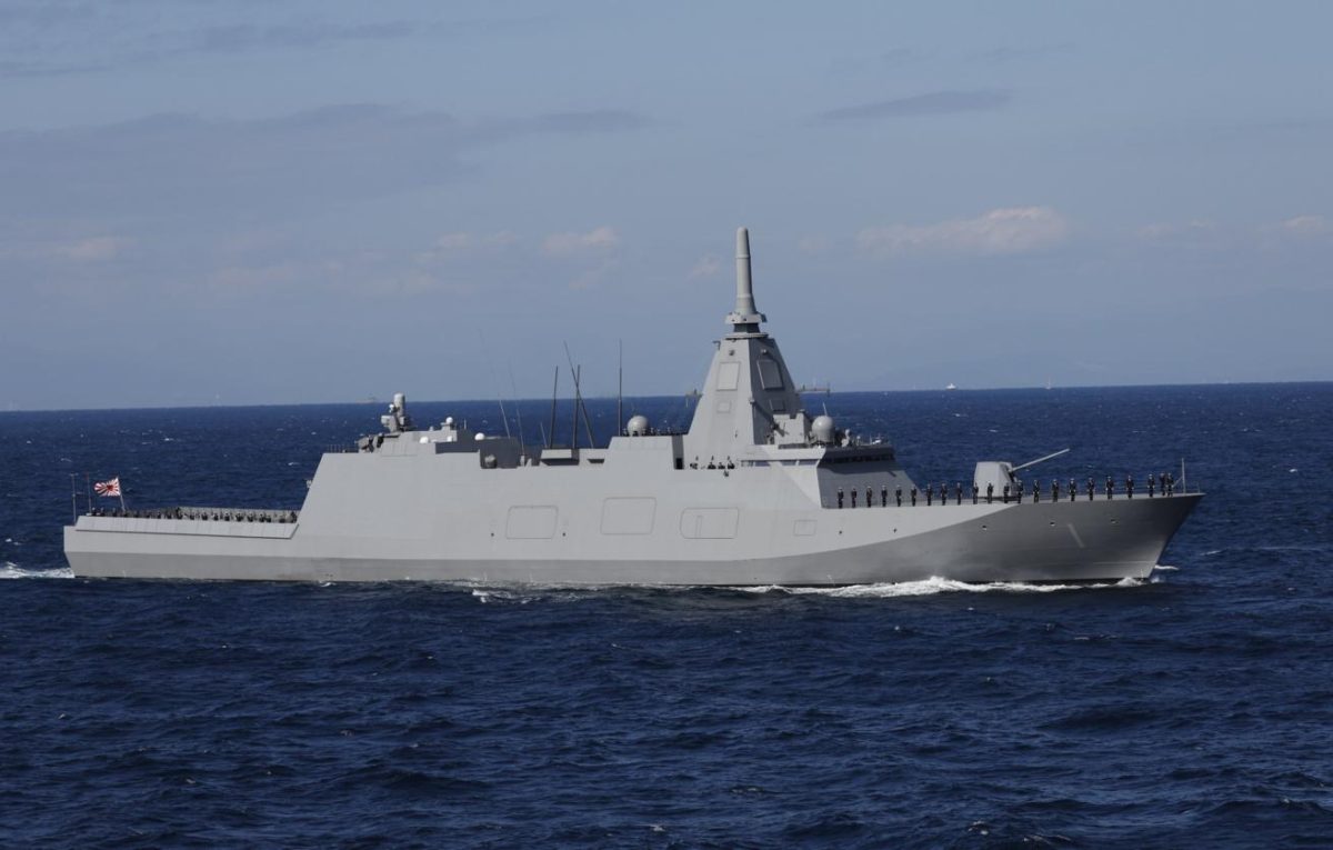 Япония пока не планирует направлять военные корабли в Ормузский пролив